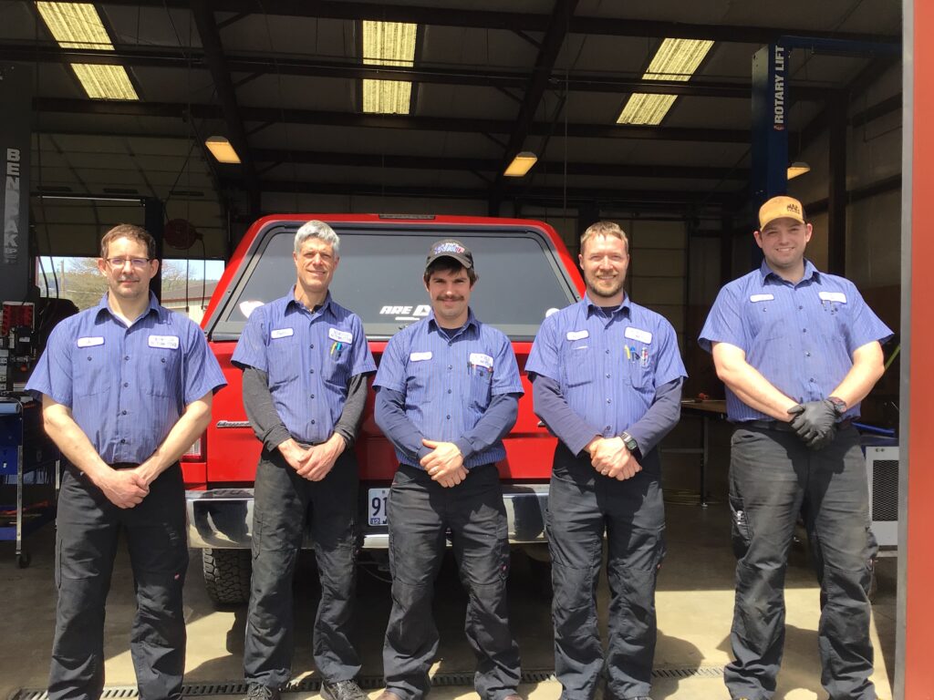 The team of mechanics at Scofield Automotive of Green, OR.